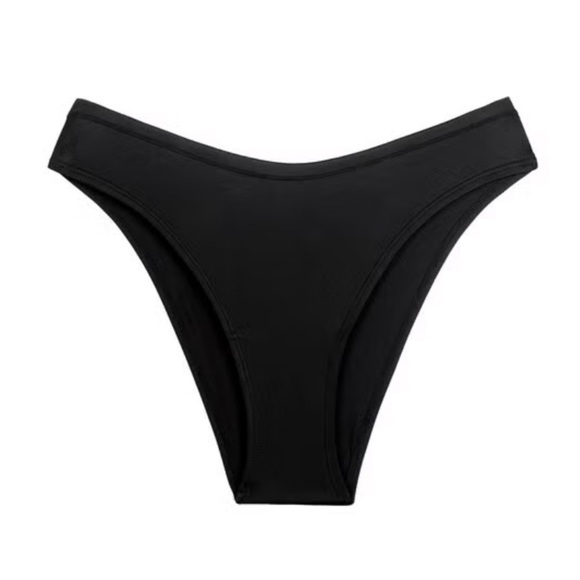 CUUP Triangle Bra Set in Black Satin - Picture 6 of 12